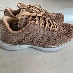 APL Womens Shoes- Techloom 8.0- Rose Gold- UNWORN